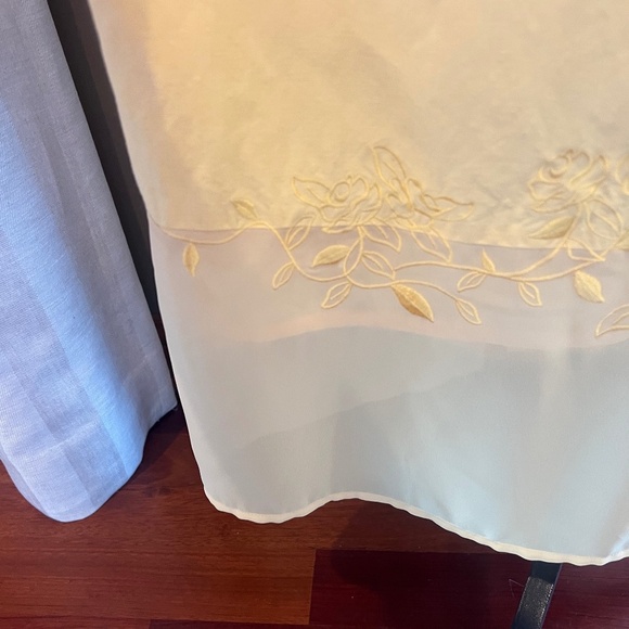 Worthington Yellow two -piece linen blend embroidered maxi dress , Size 12 - Picture 8 of 15